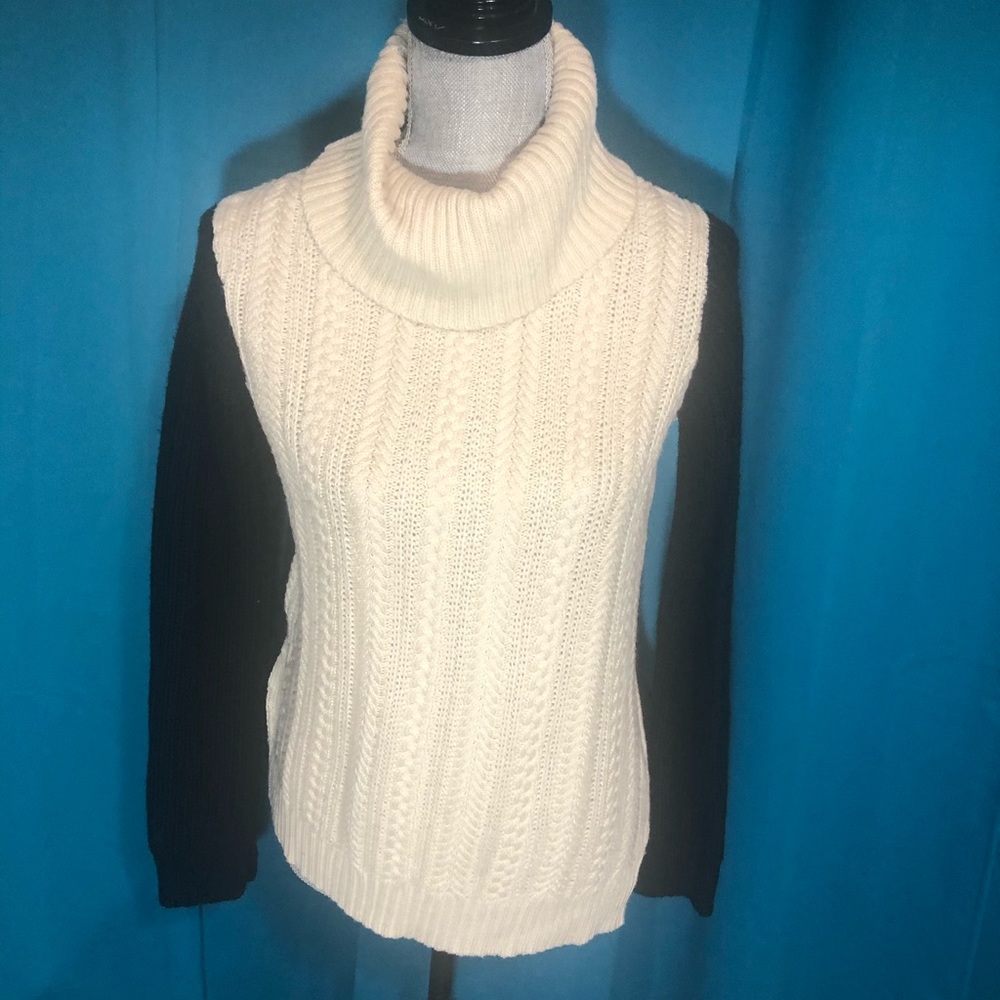 BCBG Maxazria black & cream cowl neck sweater🌺